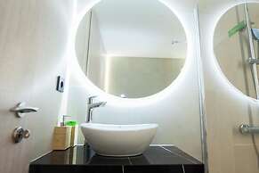 Brand New 1 Bd Apt in Trendy Kipseli