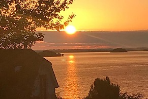 Lakeside Apartment Retreat in Oughterard Connemara