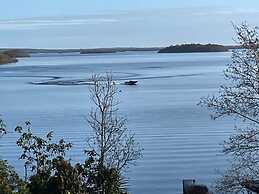 Lakeside Apartment Retreat in Oughterard Connemara