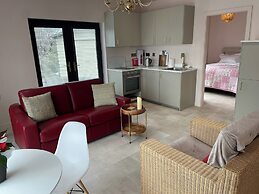 Lakeside Apartment Retreat in Oughterard Connemara