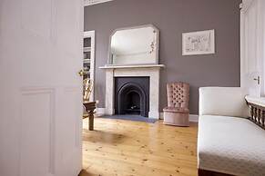 Splendid 2bed Apt near Haymarket