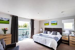 The Vale Golf and Country Club