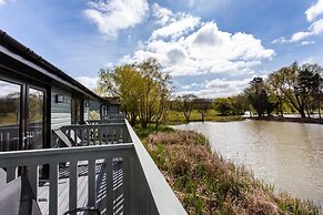 The Vale Golf and Country Club