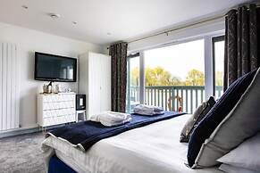 The Vale Golf and Country Club