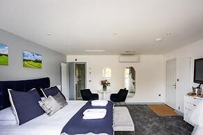 The Vale Golf and Country Club