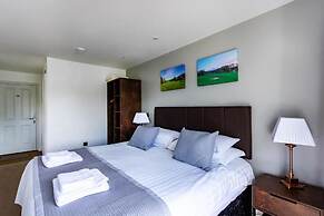 The Vale Golf and Country Club