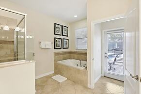 Modern 8BR Home With Private Pool and hot tub