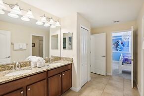 Modern 8BR Home With Private Pool and hot tub