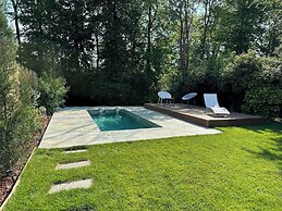 Paris Garden River residence