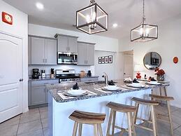 Beautiful 5 Bed Pool Home With Game Room-7543ol 5 Bedroom Home