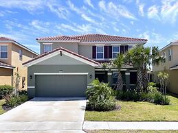Beautiful 5 Bed Pool Home With Game Room-7543ol 5 Bedroom Home