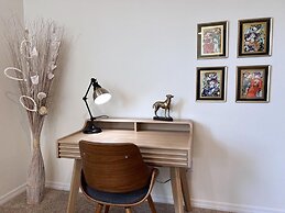 Beautiful 5 Bed Pool Home With Game Room-7543ol 5 Bedroom Home