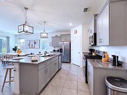 Beautiful 5 Bed Pool Home With Game Room-7543ol 5 Bedroom Home