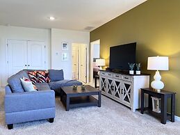 Beautiful 5 Bed Pool Home With Game Room-7543ol 5 Bedroom Home