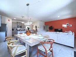 Beautiful 5 Bed Pool Home With Game Room-7543ol 5 Bedroom Home