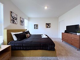 Beautiful 5 Bed Pool Home With Game Room-7543ol 5 Bedroom Home