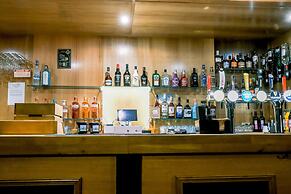 Hillside Hotel & Restaurant