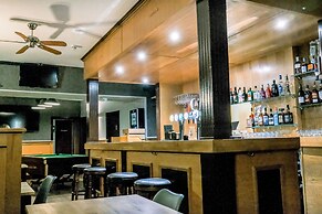 Hillside Hotel & Restaurant