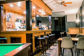 Hillside Hotel & Restaurant