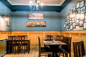 Hillside Hotel & Restaurant