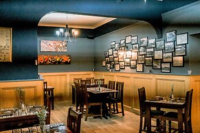 Hillside Hotel & Restaurant