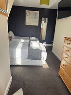 Hillside Hotel & Restaurant