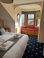 Hillside Hotel & Restaurant