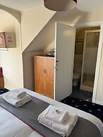 Hillside Hotel & Restaurant