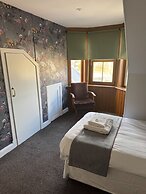 Hillside Hotel & Restaurant