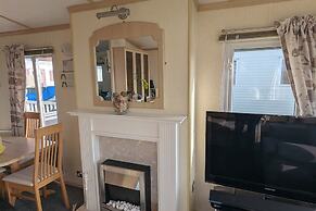 Beachcomber Cabin, Dog Friendly - Anderby Creek