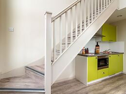 Student Only The Barn