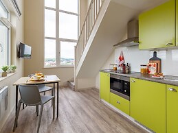 Student Only The Barn