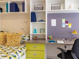 Student Only The Barn