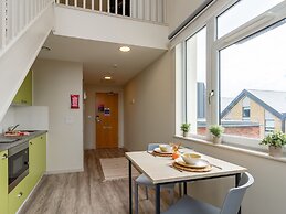 Student Only The Barn