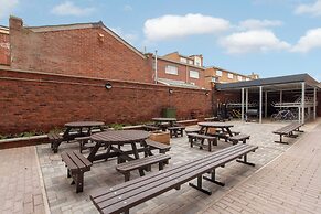 Student Only The Barn