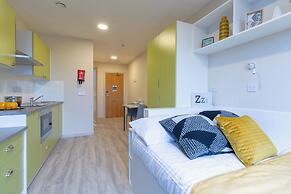 Student Only The Barn