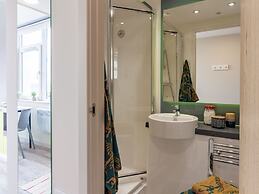 Student Only The Barn