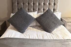 Oak Suite - 2 Bed - Sleeps 4 - Central Blackpool