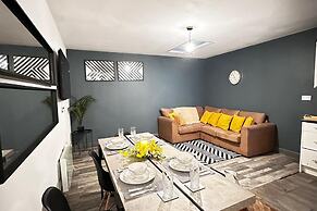 Oak Suite - 2 Bed - Sleeps 4 - Central Blackpool