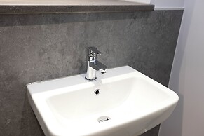 JOIVY Chic Studio near Holyrood Park