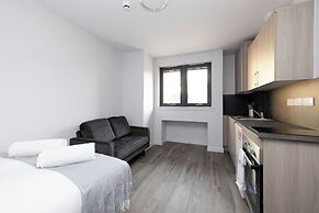 JOIVY Chic Studio near Holyrood Park