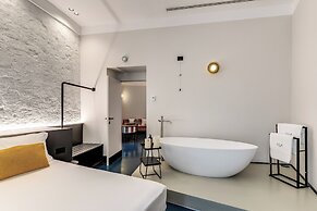 Ad Aram Suites