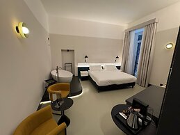 Ad Aram Suites