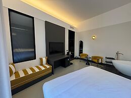 Ad Aram Suites