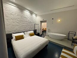 Ad Aram Suites