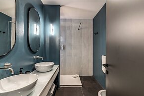 Ad Aram Suites