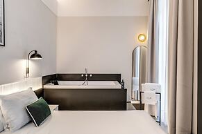 Ad Aram Suites