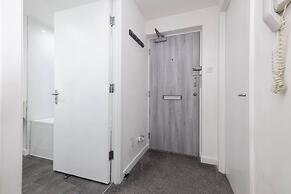 Elegant Flat with Balcony