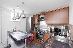 Elegant Flat with Balcony