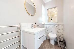 New 2bed - 20min to London - Free Parking - Petsok